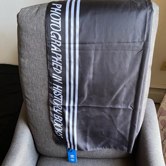 Adidas head scarf by “Naomi Otsu” - Picture 1 of 4